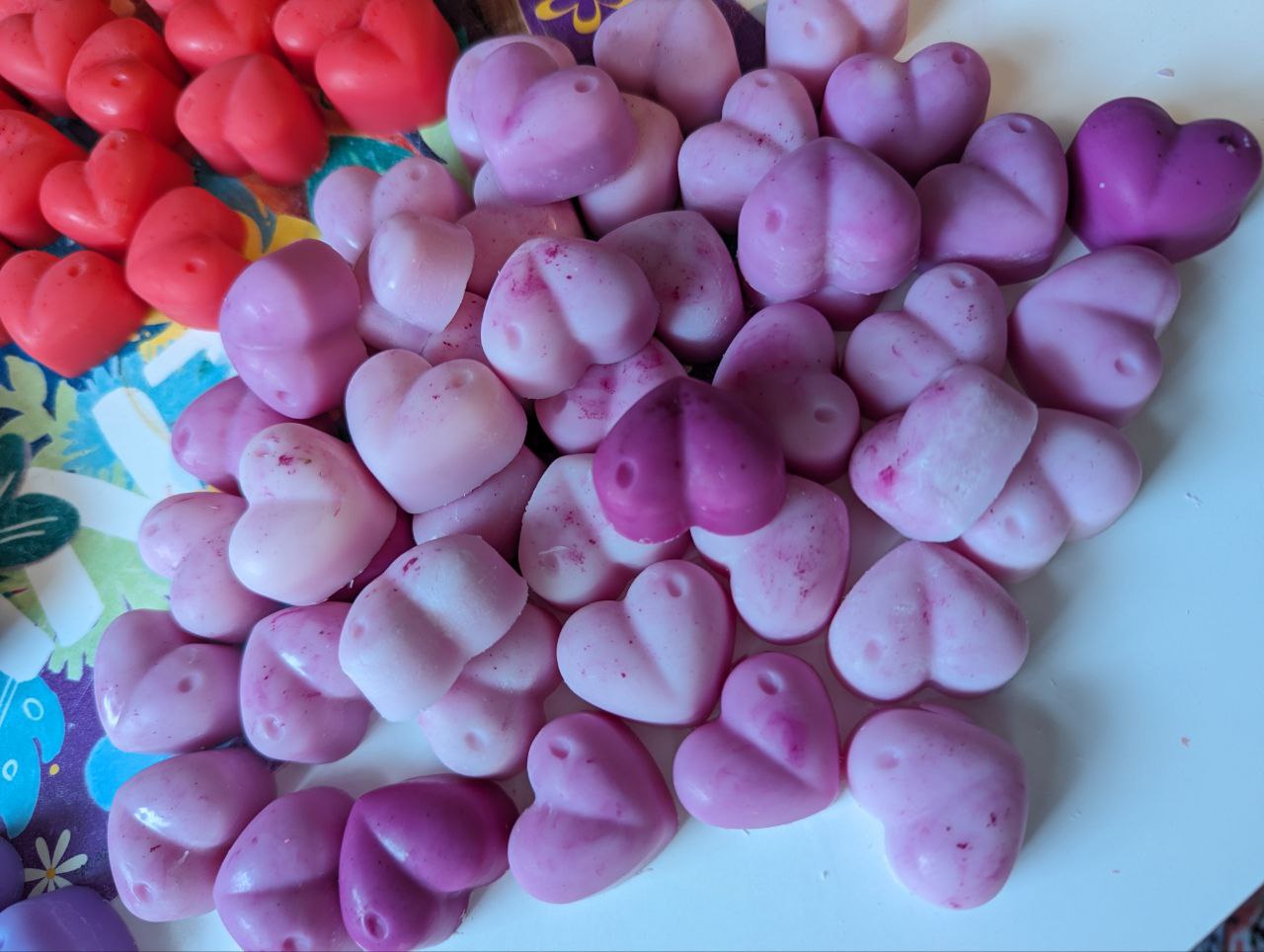 A Pack of 2 Wax Melt Sample Hearts