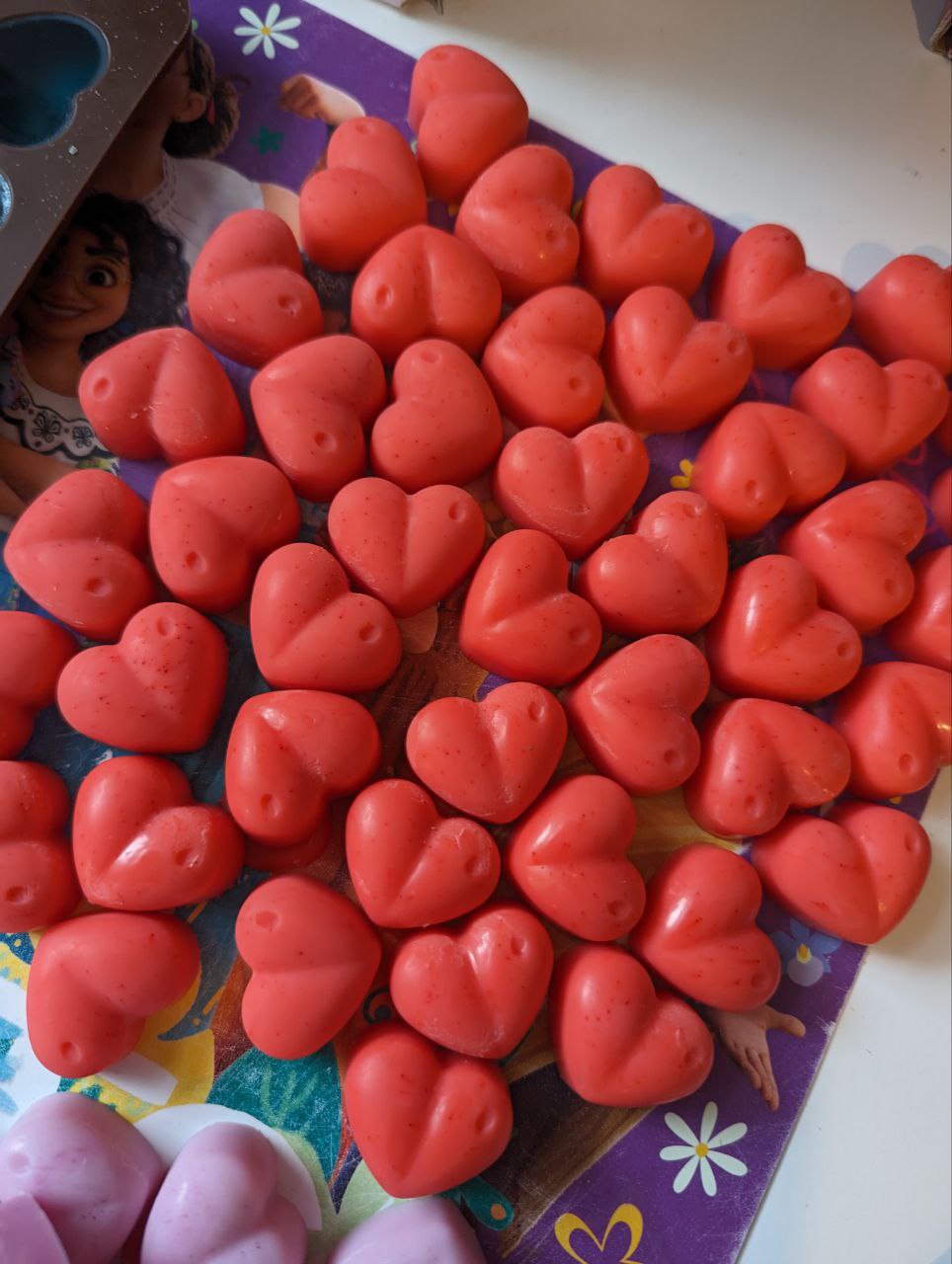 A Pack of 2 Wax Melt Sample Hearts